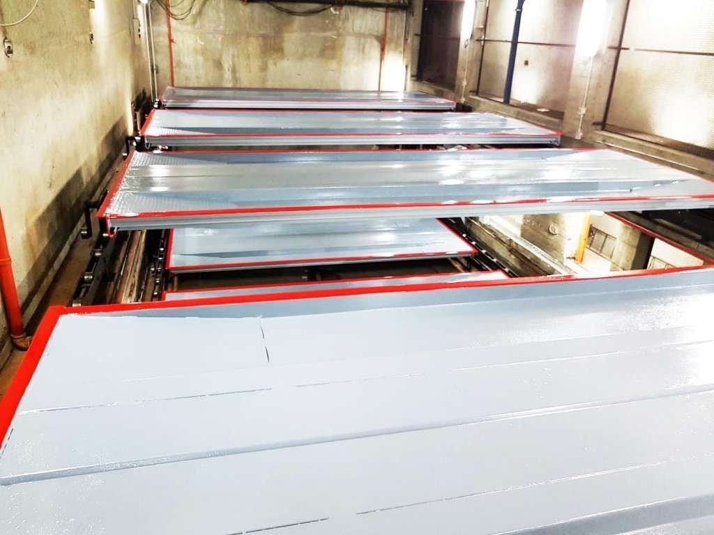 Automatic parking interior after renovation - renewed mechanical components and clean transmission systems